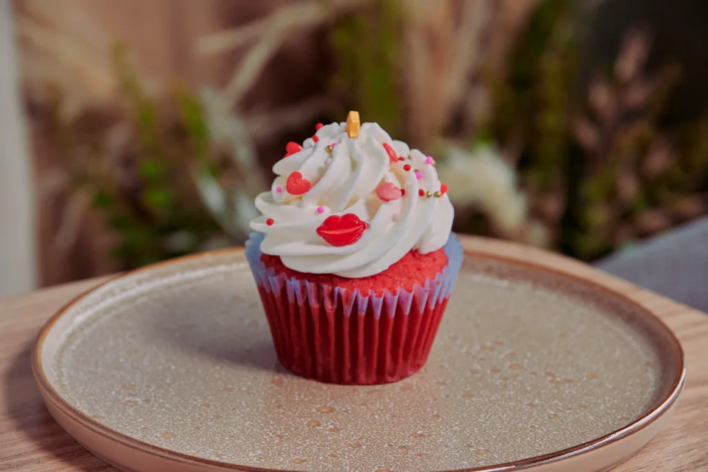 Cup red